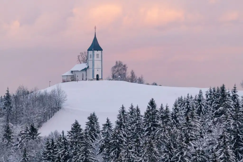 Jamnik church in winter